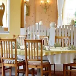 Derneuwirt Hotel