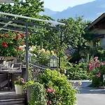 Derneuwirt Hotel 3*