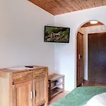Derneuwirt Hotel 3*