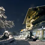 Hotel Derneuwirt 3*