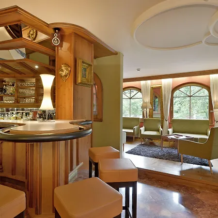 Derneuwirt شفينداو