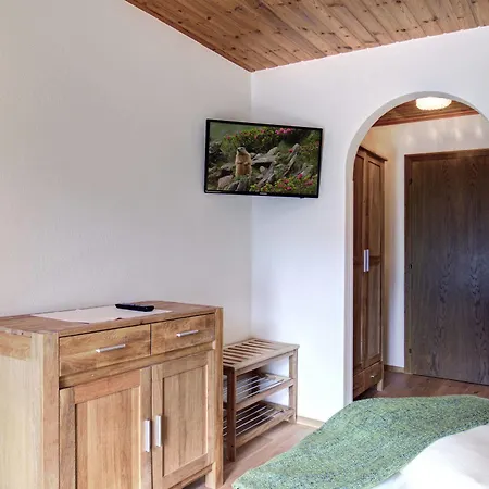 Derneuwirt Hotel 3*