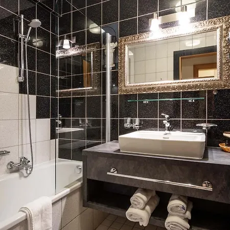 Derneuwirt Hotel Hippach