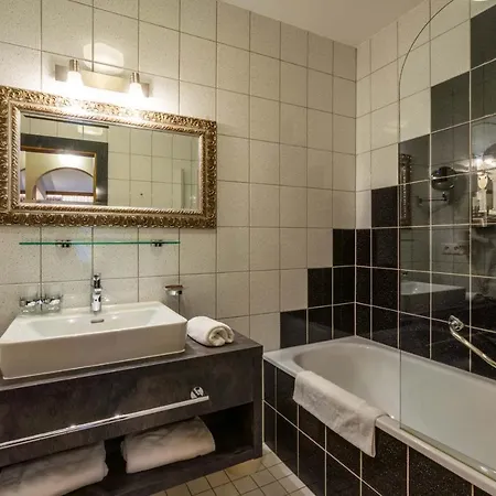 Hotel Derneuwirt