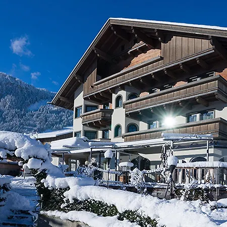 Hotel Derneuwirt Schwendau