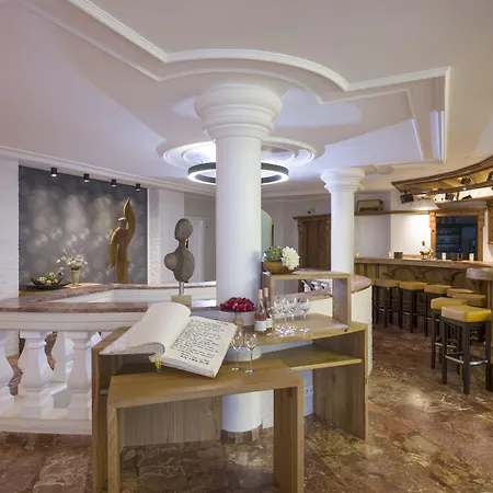 Hotel Derneuwirt Schwendau