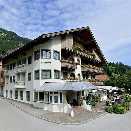 Hotel Derneuwirt Hippach