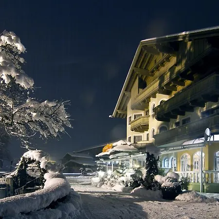 Hotel Derneuwirt 3*