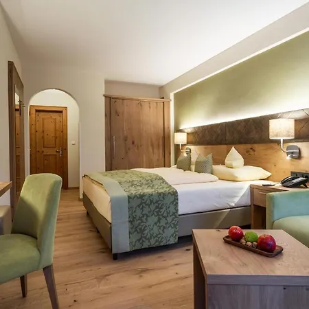 Derneuwirt 3* Schwendau