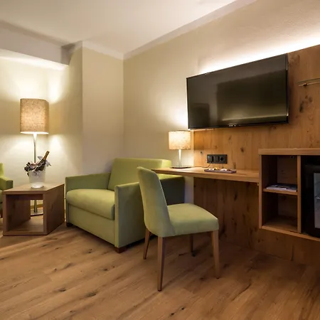 Derneuwirt Hotel Schwendau