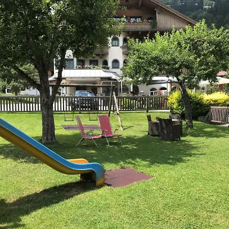 Derneuwirt 3* Schwendau